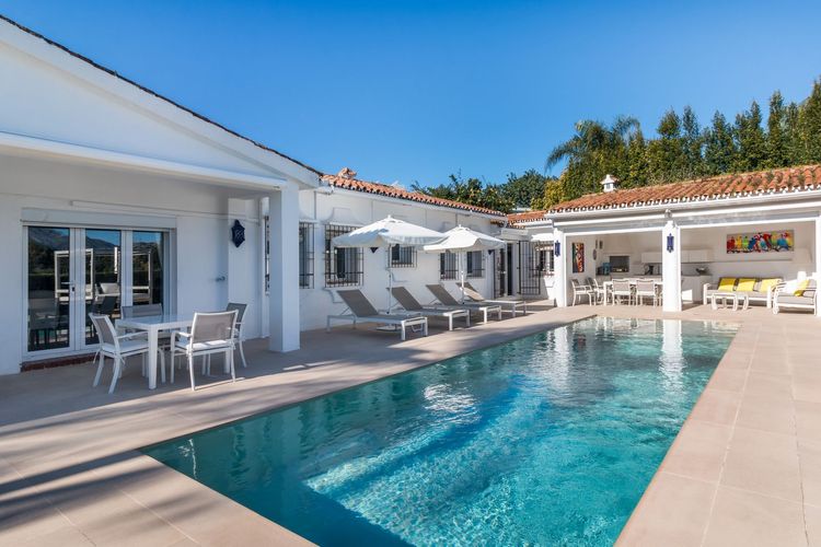 House | Resale in Benahavís in Benahavís Others, Costa del Sol - Photo 3