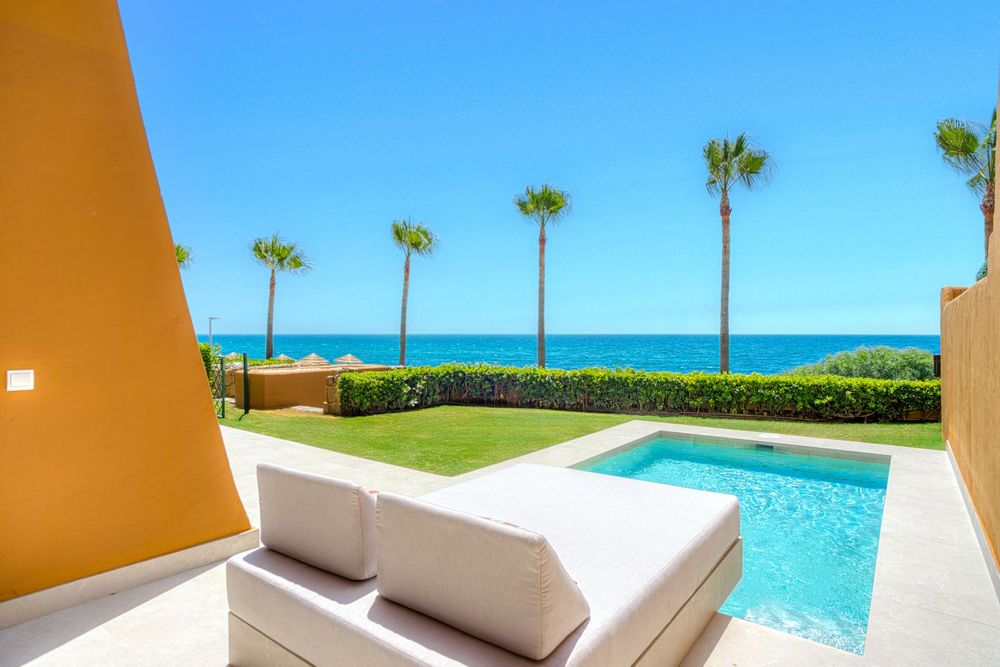 Apartment | Resale in Estepona in Estepona, Costa del Sol - Main property photo