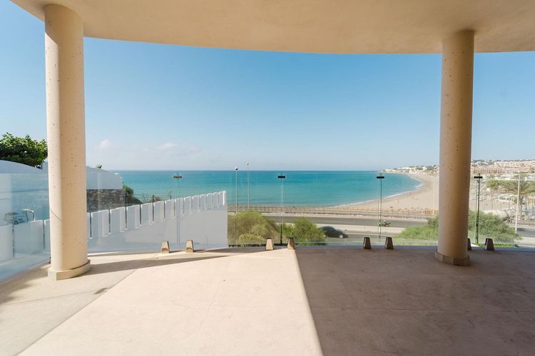 House | Resale in La Cala in La Cala, Costa del Sol - Photo 2