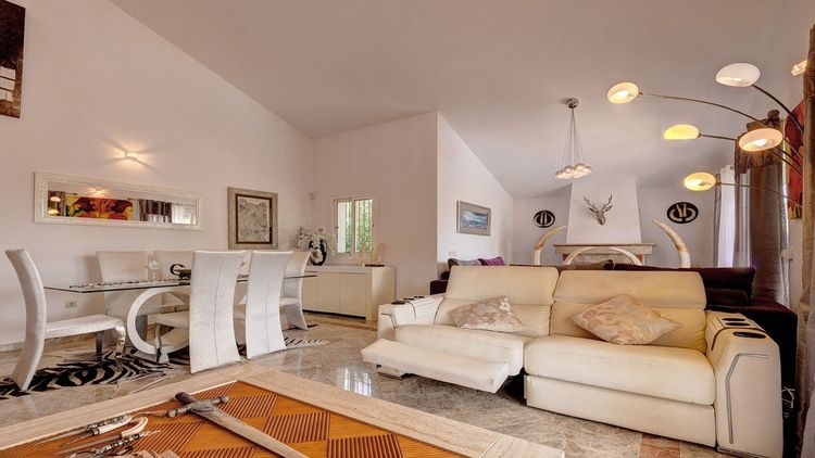 House | Resale in Casares in Casares Others, Costa del Sol - Photo 3