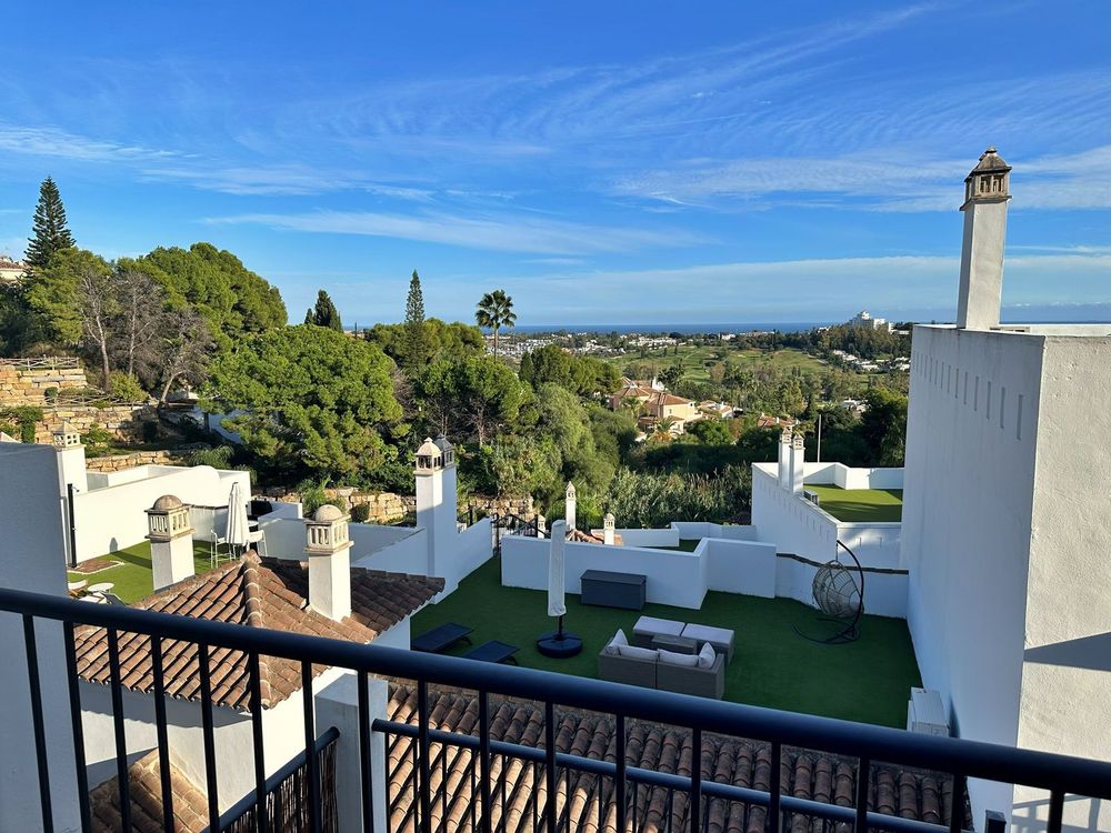 Apartment | Resale in El Paraiso in El Paraiso, Costa del Sol - Main property photo