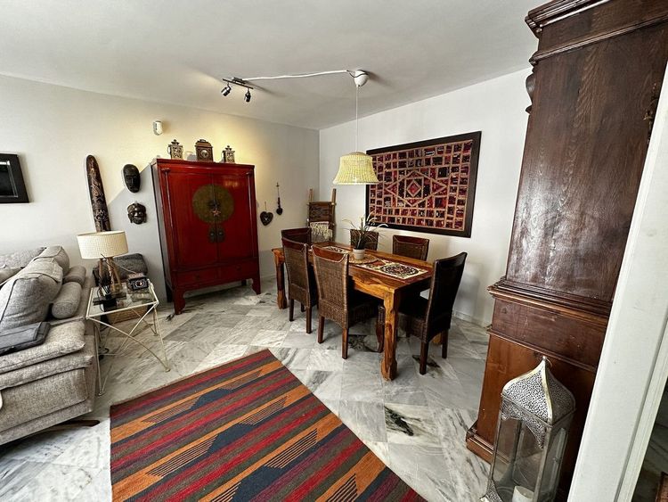 House | Resale in Nagüeles in Nagüeles, Costa del Sol - Photo 2