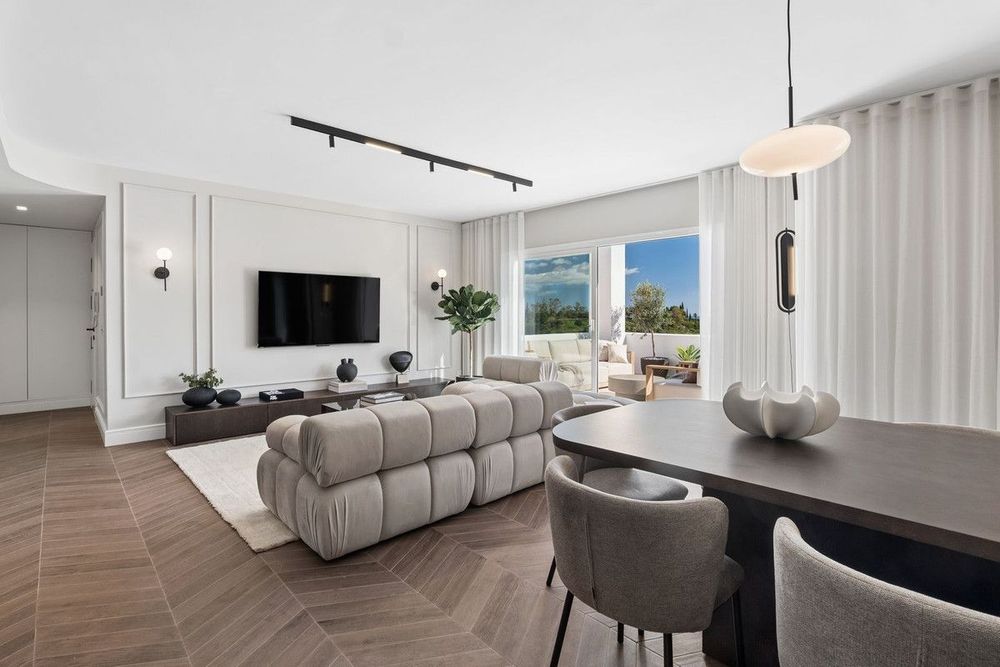 Penthouse | Resale in Los Almendros in Los Almendros, Costa del Sol - Main property photo