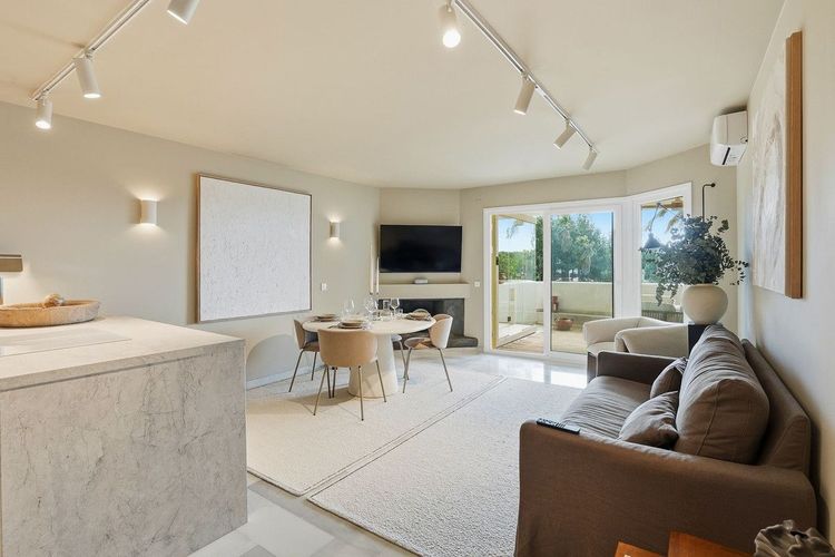 Apartment | Resale in Calahonda - Development photo 1