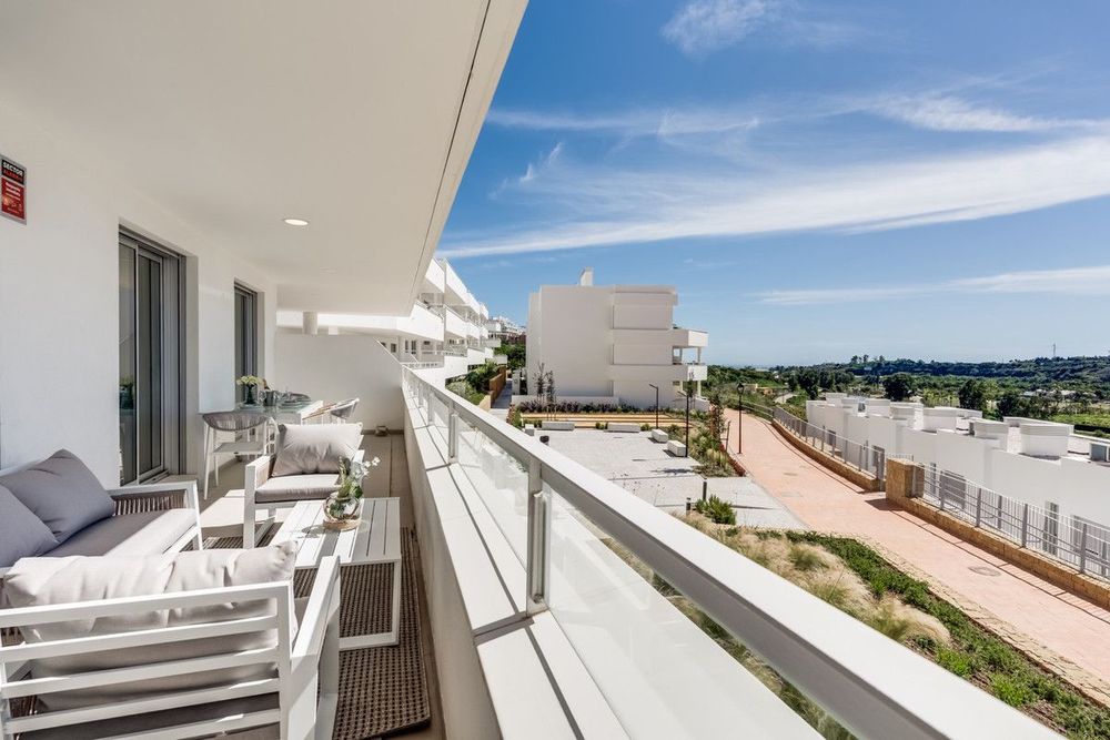 Apartment | Resale in Estepona in Estepona, Costa del Sol - Main property photo