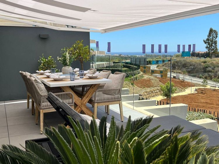 Apartment | Resale in Selwo in Selwo, Costa del Sol - Photo 2