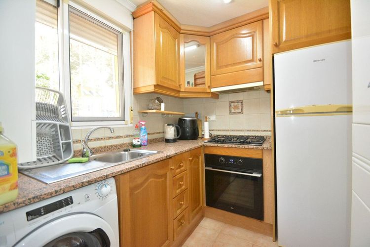 House | Resale in Guardamar del Segura in Guardamar del Segura, Costa Blanca - Photo 4