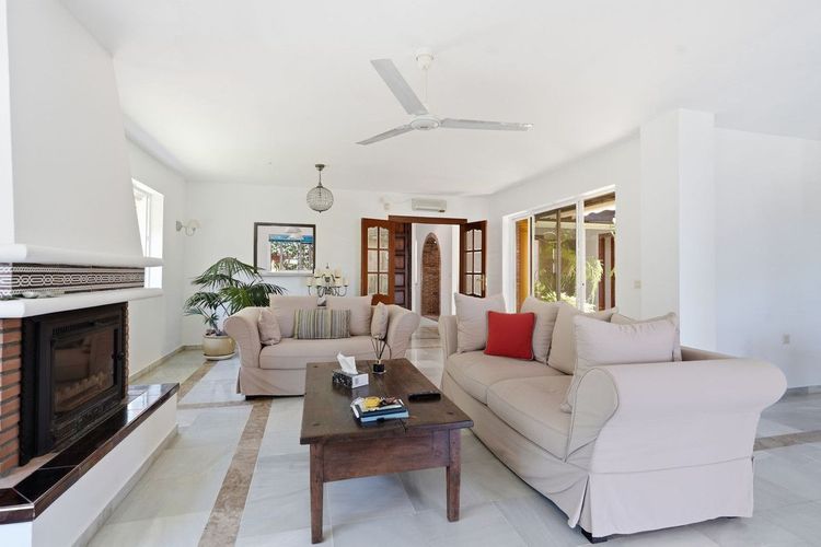 House | Resale in Benalmadena in Benalmadena Others, Costa del Sol - Photo 5