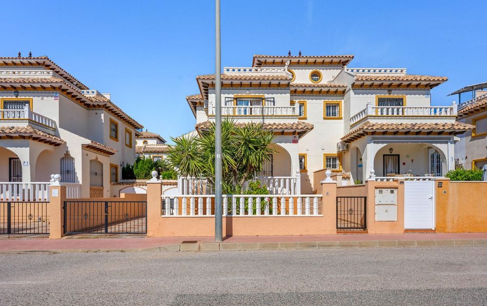 House | Resale in Lomas de Cabo Roig in Lomas de Cabo Roig, Costa Blanca - Main property photo