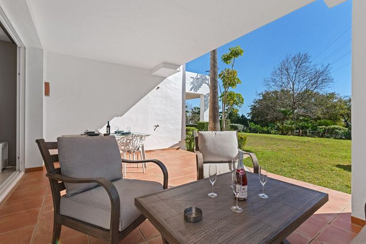 Apartment | Resale in Casares in Casares Others, Costa del Sol - Photo 4