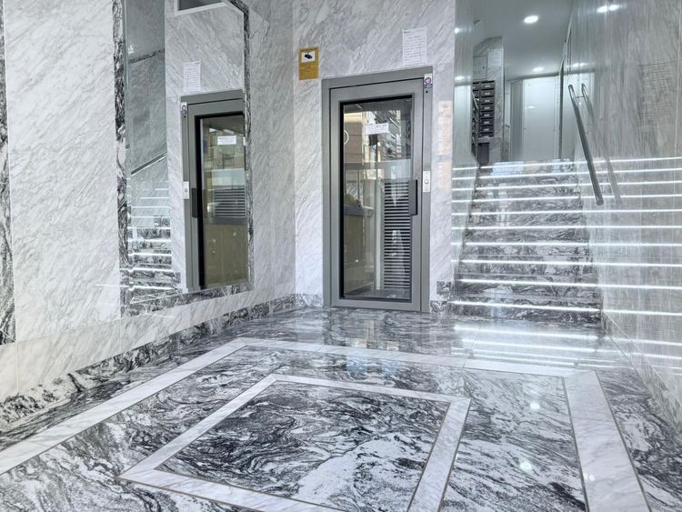 Apartment | Resale in Málaga in Málaga, Costa del Sol - Photo 2