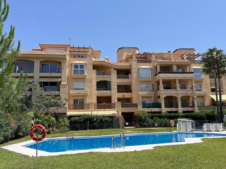 Apartment | Resale in Calahonda - Development photo 1
