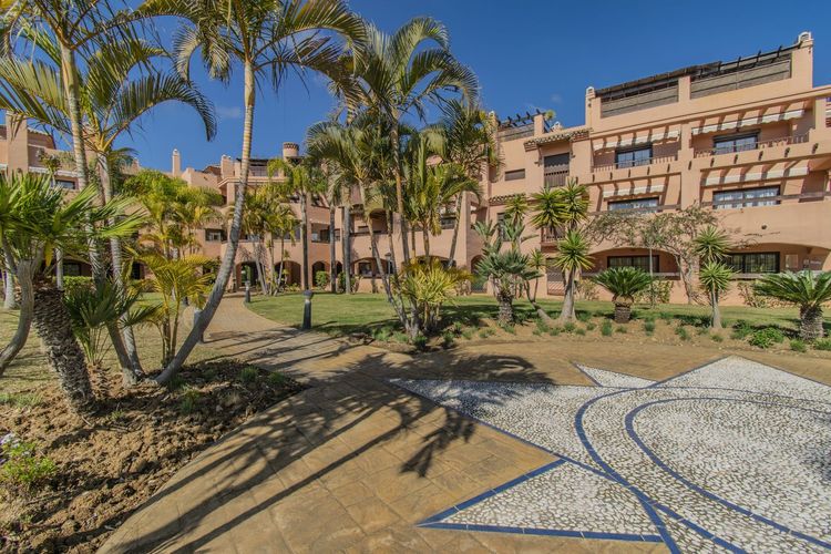 Apartment | Resale in Hacienda del Sol in Hacienda del Sol, Costa del Sol - Photo 3