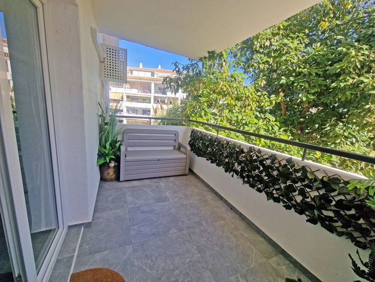 Apartment | Resale in Calahonda in Calahonda, Costa del Sol - Photo 5