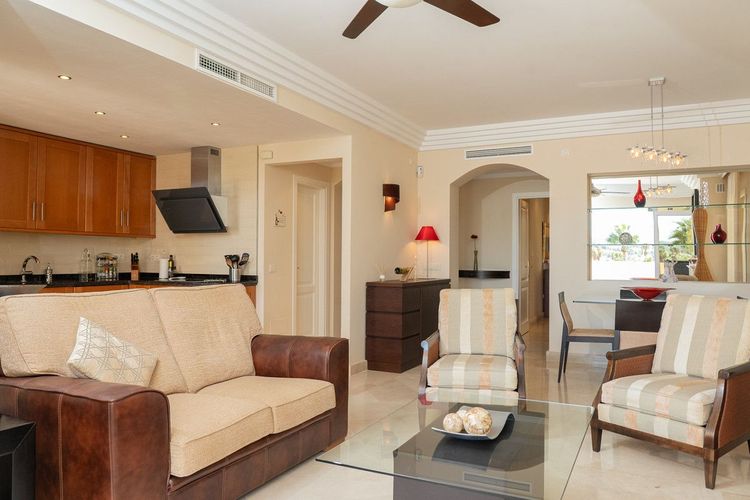 Apartment | Resale in Casares in Casares Others, Casares, Costa del Sol - Photo 4