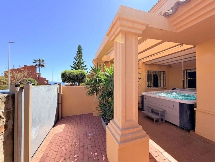 House | Resale in Estepona - Development photo 1