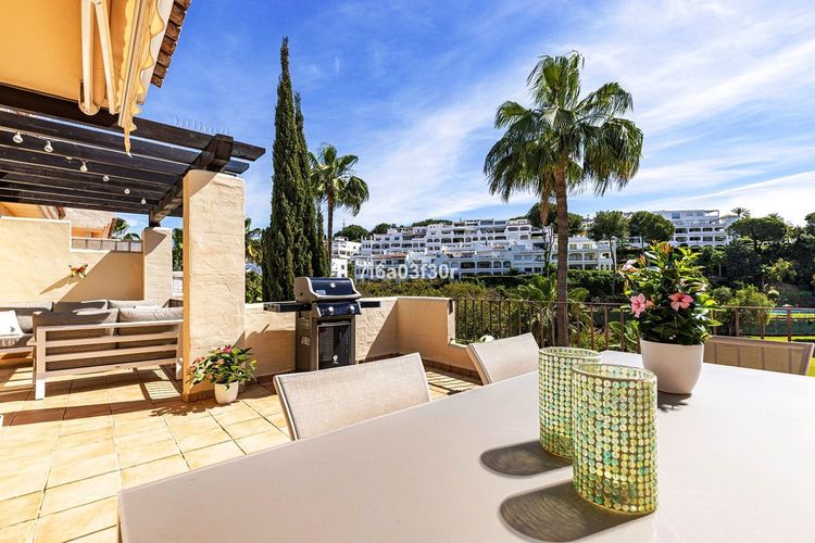 Penthouse | Resale in Benahavís in Benahavís, Costa del Sol - Photo 3