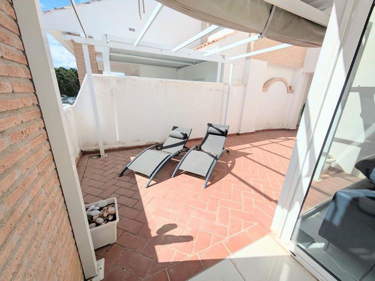 House | Resale in Torremuelle in Torremuelle, Costa del Sol - Photo 5