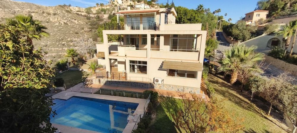 House | Resale in El Campello in El Campello, Costa Blanca - Main property photo