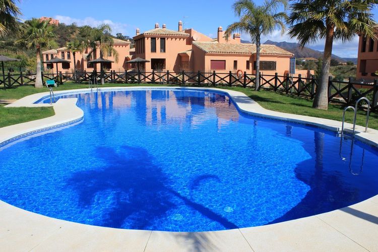 Apartment | Resale in La Mairena in La Mairena, Costa del Sol - Photo 2