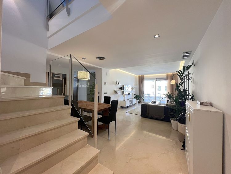 listing card gallery