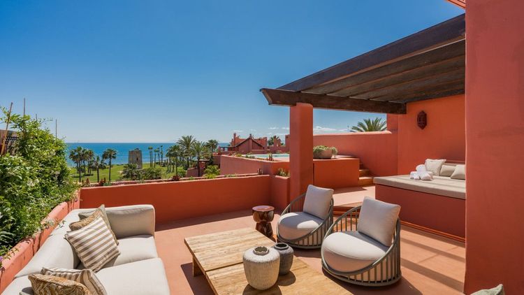 Penthouse | Resale in Estepona - Development photo 1