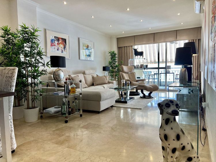 Apartment | Resale in Fuengirola in Fuengirola, Costa del Sol - Photo 2