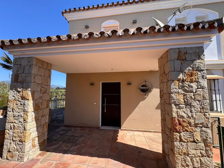 House | Resale in Estepona - Development photo 1