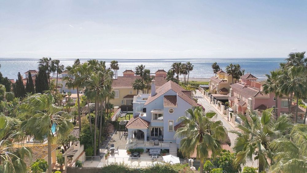 House | Resale in Puerto Banús in Puerto Banús, Costa del Sol - Main property photo