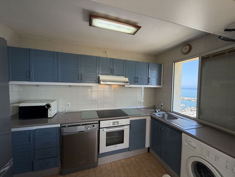 Apartment | Resale in Estepona in Estepona, Costa del Sol - Photo 3