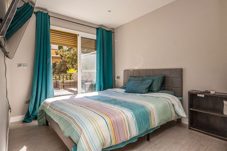 Apartment | Resale in Elviria in Elviria, Costa del Sol - Photo 5