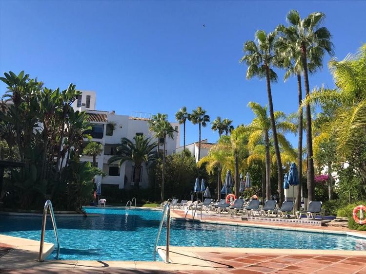 Apartment | Resale in Elviria in Elviria, Costa del Sol - Photo 4