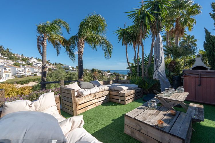 House | Resale in La Capellania in La Capellania, Costa del Sol - Photo 4