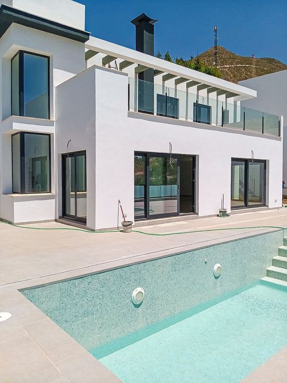 House | Resale in Cómpeta in Cómpeta, Costa del Sol - Photo 4