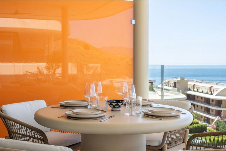 Apartment | Resale in Fuengirola in Fuengirola Others, Costa del Sol - Photo 4