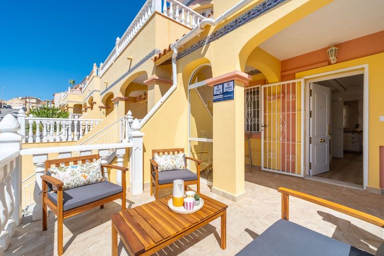 House | Resale in Villamartin in Villamartin, Orihuela Costa, Costa Blanca - Photo 5