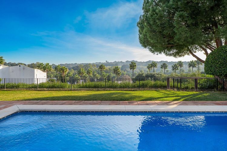 House | Resale in Sotogrande in Sotogrande Others, Costa del Sol - Photo 4