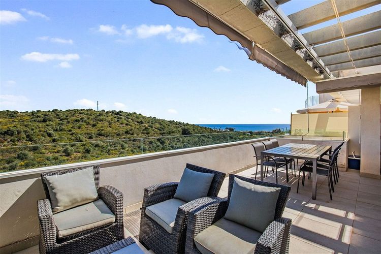 Penthouse | Resale in Estepona - Development photo 1
