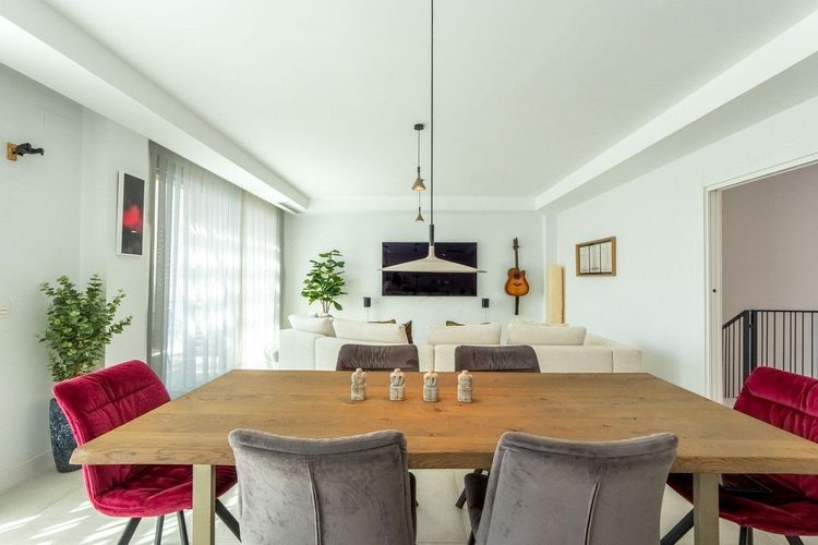 House | Resale in El Chaparral in El Chaparral, Costa del Sol - Photo 5