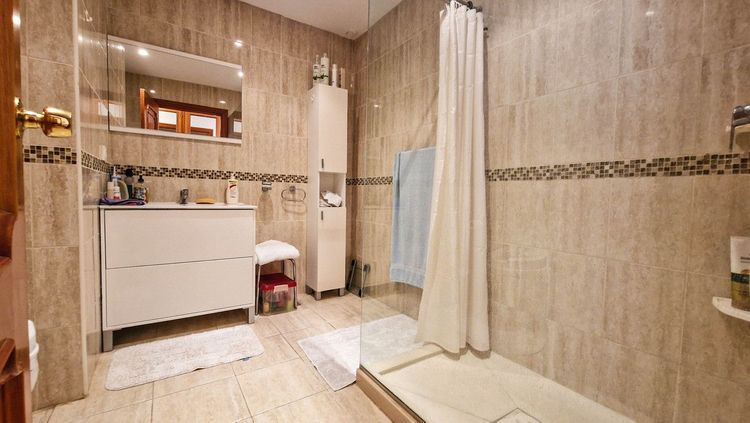 Apartment | Resale in La Duquesa in La Duquesa, Manilva, Costa del Sol - Photo 4