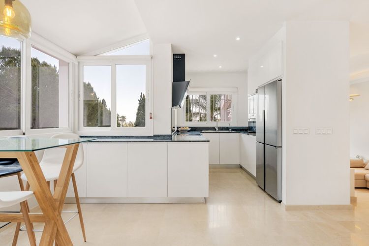 House | Resale in Mijas Golf in Mijas Golf, Costa del Sol - Photo 4