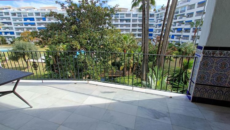 Apartment | Resale in Puerto Banús - Development photo 1
