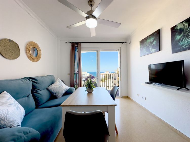 Apartment | Resale in San Luis de Sabinillas in San Luis de Sabinillas, Costa del Sol - Photo 3