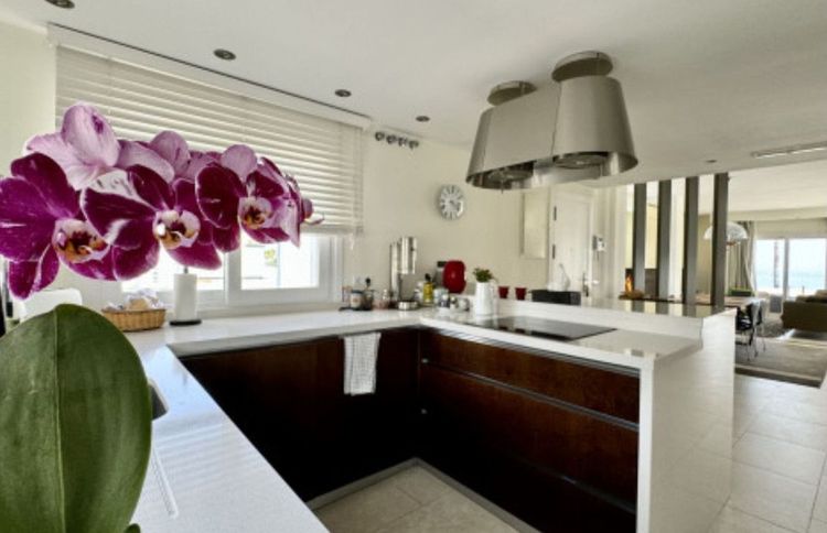 Penthouse | Resale in Estepona in Estepona, Costa del Sol - Photo 5