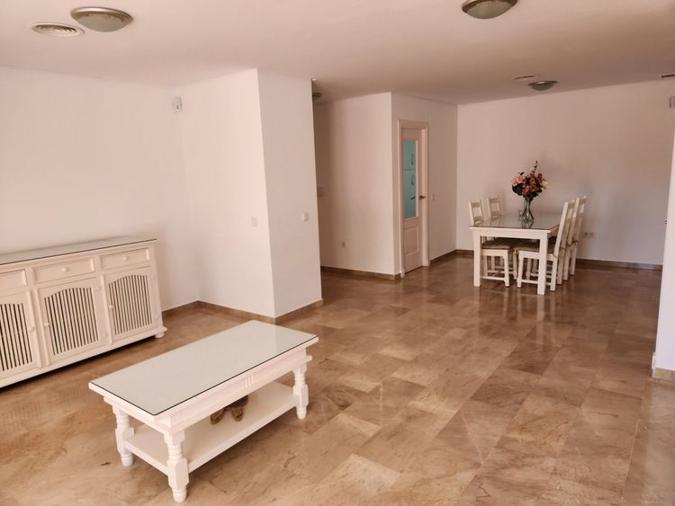 Apartment | Resale in Benalmadena in Benalmadena Others, Costa del Sol - Photo 4