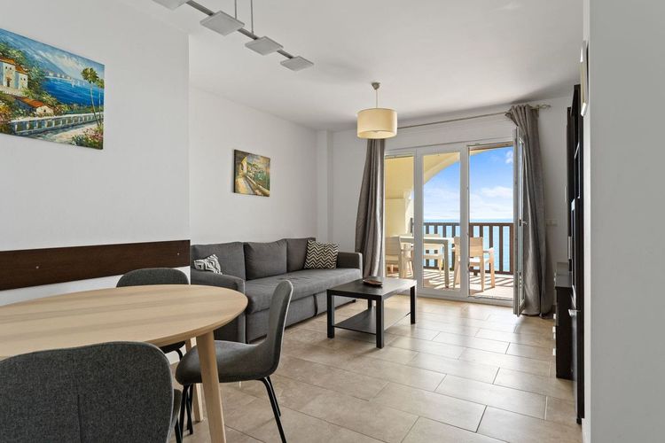 Apartment | Resale in Benalmadena in Benalmadena Others, Costa del Sol - Photo 4