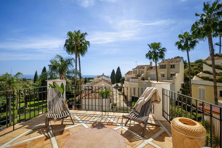 House | Resale in Marbella in Marbella Others, Costa del Sol - Photo 3
