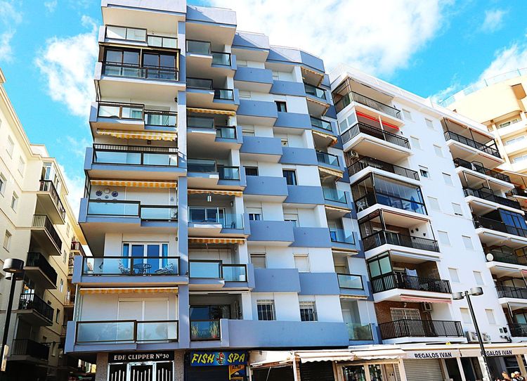 Apartment | Resale in Fuengirola in Fuengirola Others, Costa del Sol - Photo 4