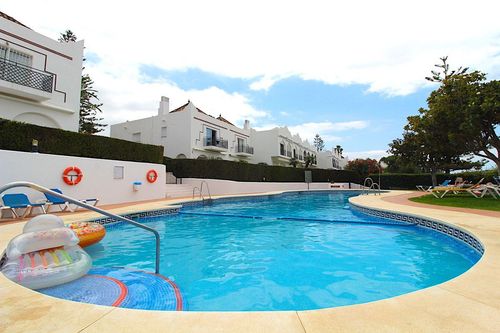 House | Resale in Aloha — Aloha, Costa del Sol