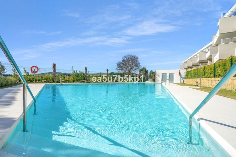 Penthouse | Resale in Estepona - Development photo 1